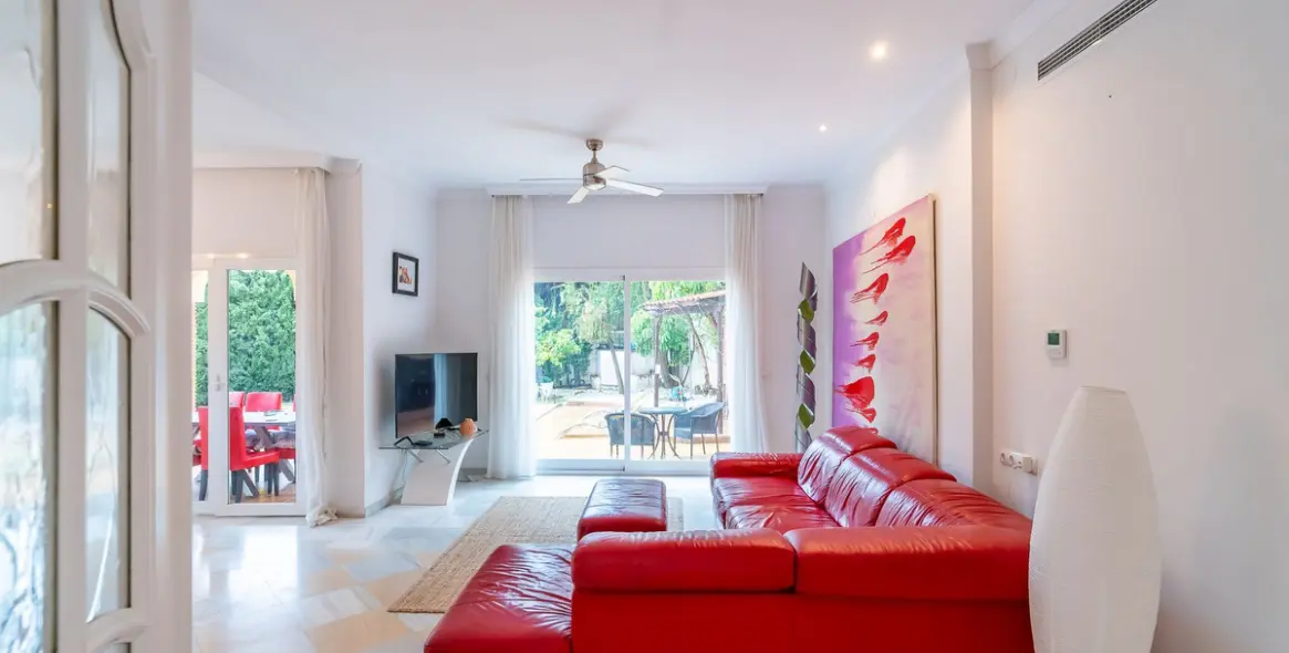 Продажа  отдельно стоящей виллы в Mijas Golf 20