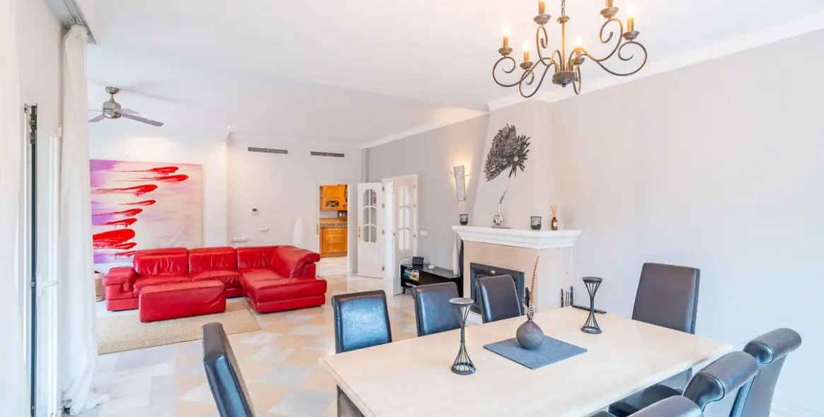 Продажа  отдельно стоящей виллы в Mijas Golf 23