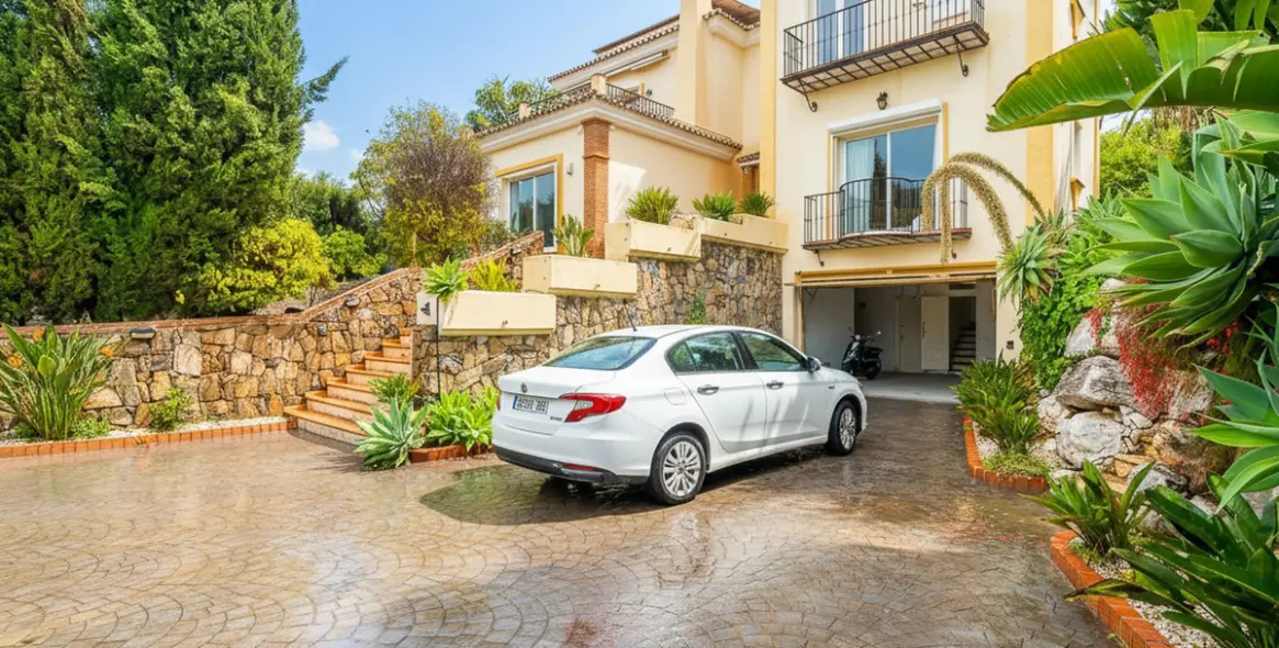 Продажа  отдельно стоящей виллы в Mijas Golf 35