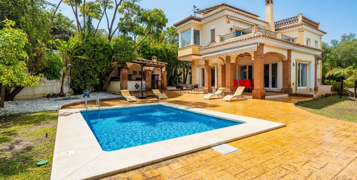 Продажа  отдельно стоящей виллы в Mijas Golf 45