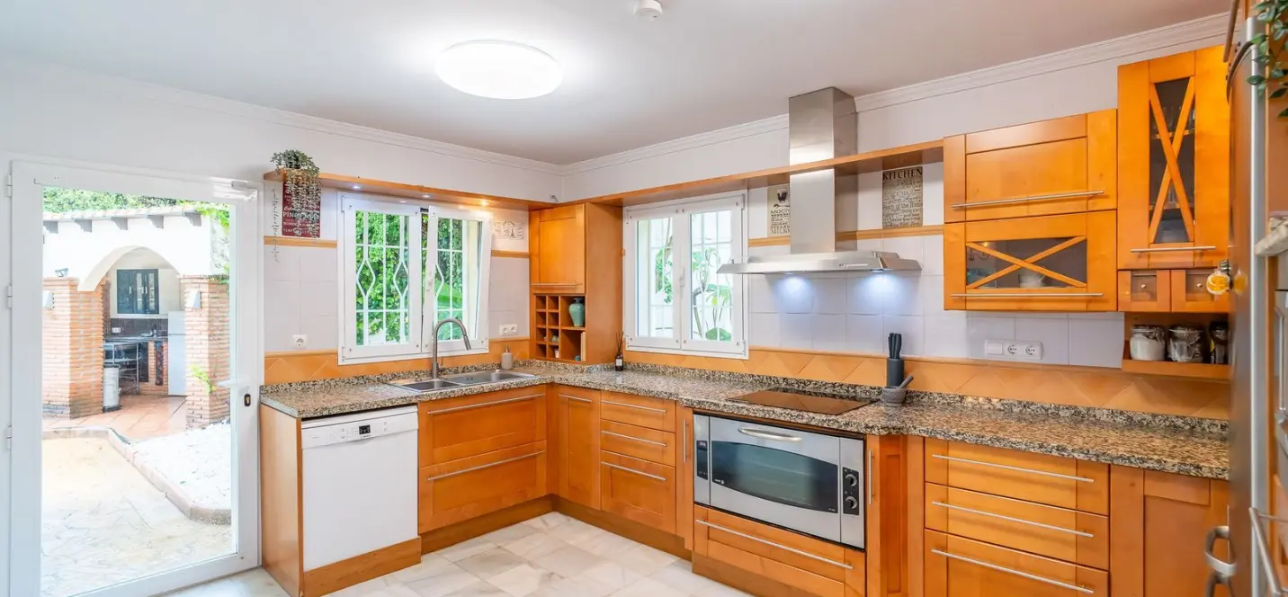 Sale of detached villa in Mijas Golf 1