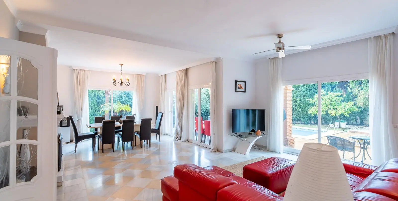 Sale of detached villa in Mijas Golf 18