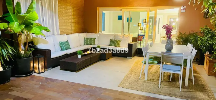 Sale of townhouse in Los Monteros 0