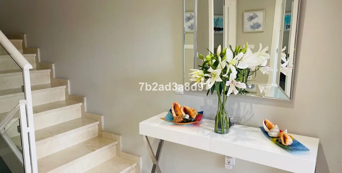 Sale of townhouse in Los Monteros 7