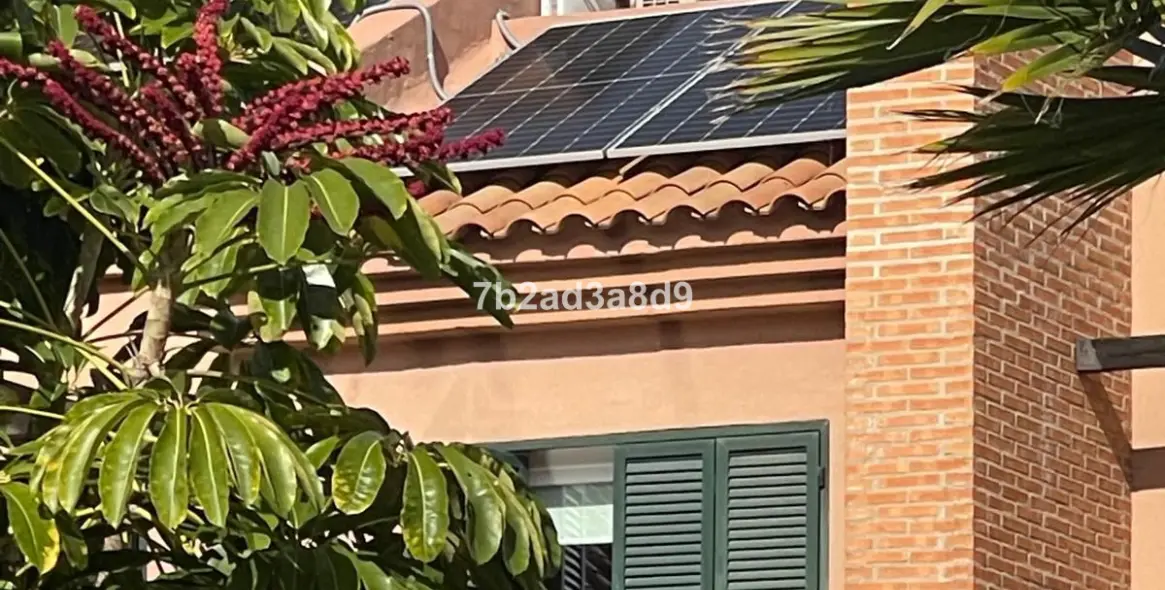 Sale of townhouse in Los Monteros 40