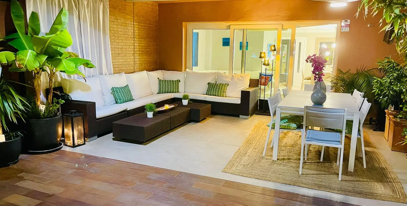 Продажа таунхауса в Los Monteros 1