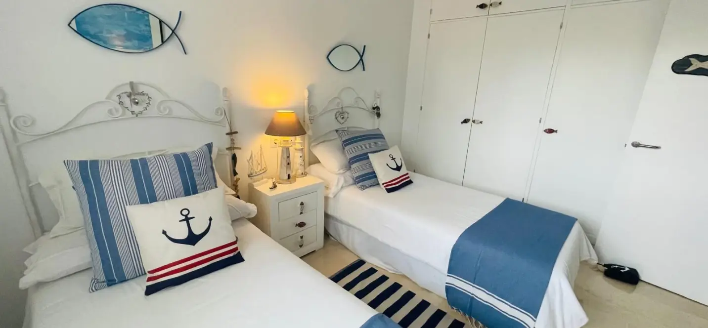 Sale of townhouse in Los Monteros 3