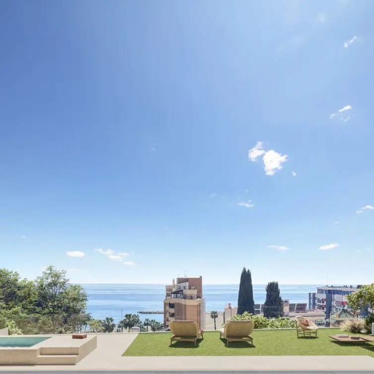 Продажа двухуровневых апартаментов в Málaga Este