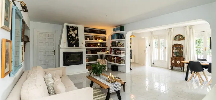 Venta de villa independiente en Río Real 2