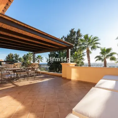 Venta de ático en Nueva Andalucía