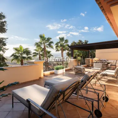 Venta de ático en Nueva Andalucía