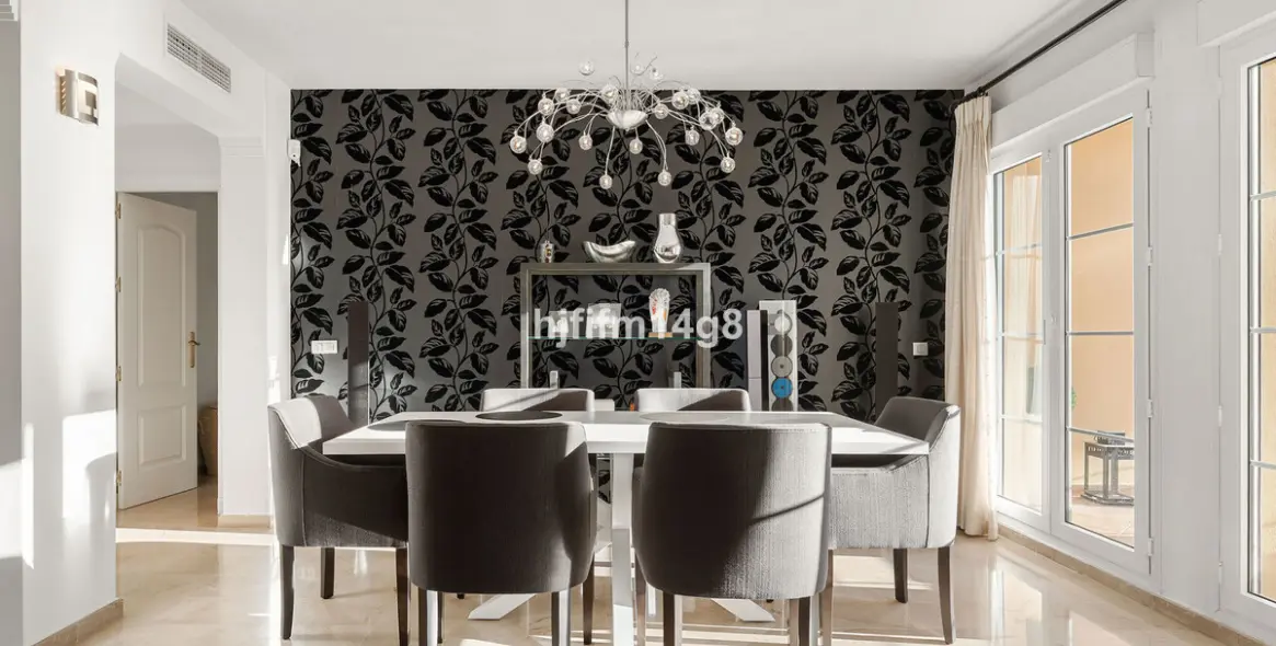 Sale of penthouse in Nueva Andalucía 6