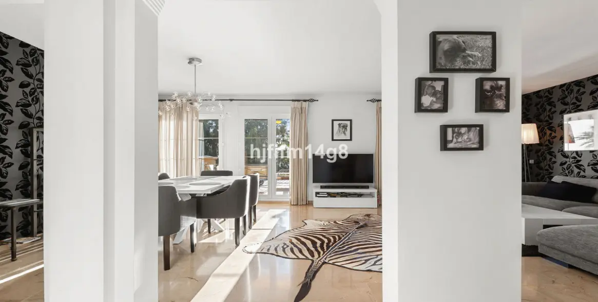 Sale of penthouse in Nueva Andalucía 16