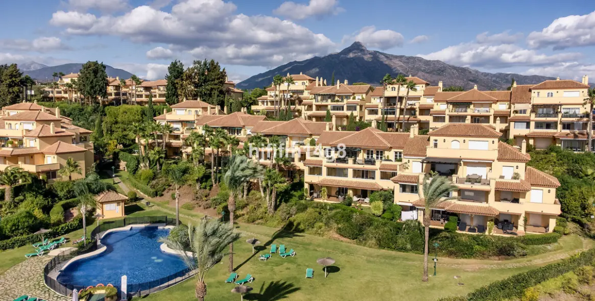Sale of penthouse in Nueva Andalucía 29