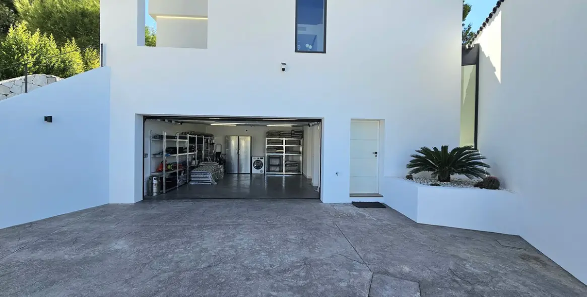 Sale of detached villa in Mijas 60