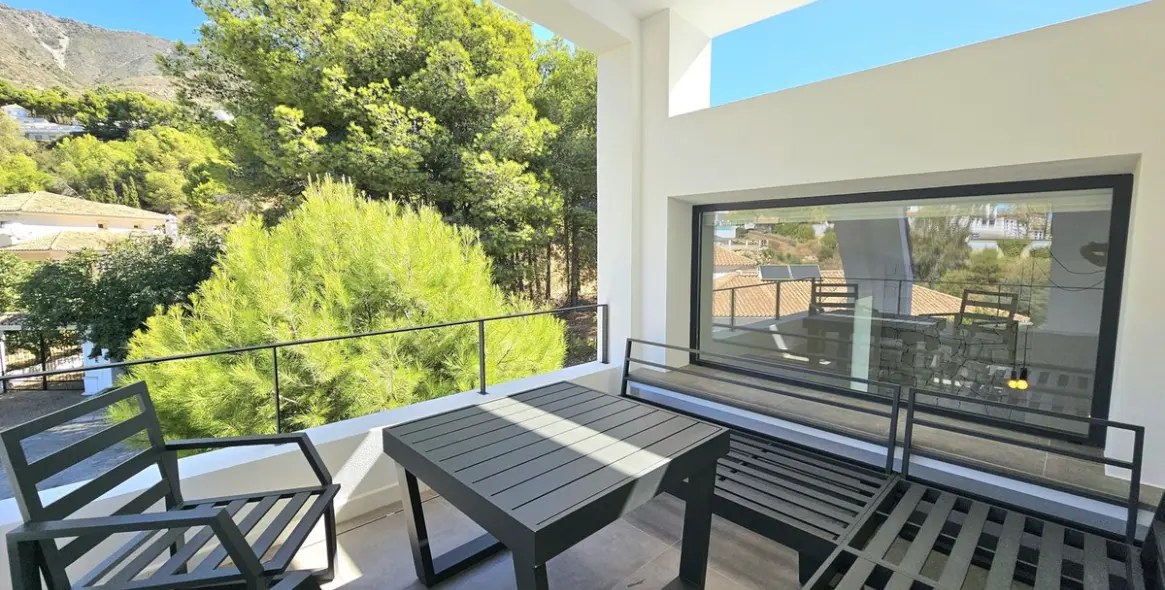 Sale of detached villa in Mijas 80