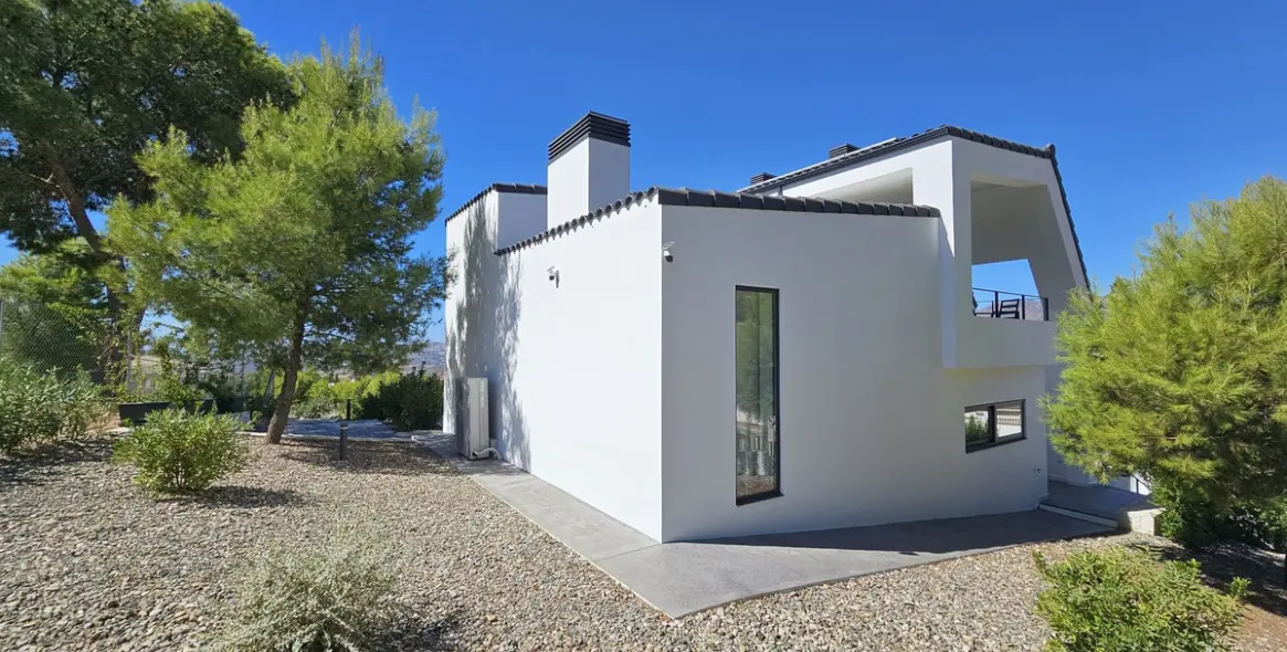 Sale of detached villa in Mijas 128