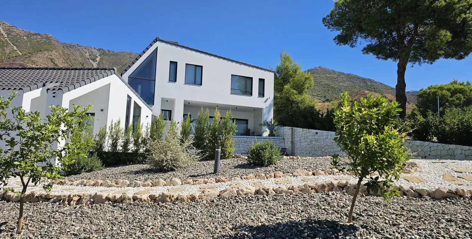 Sale of detached villa in Mijas 2