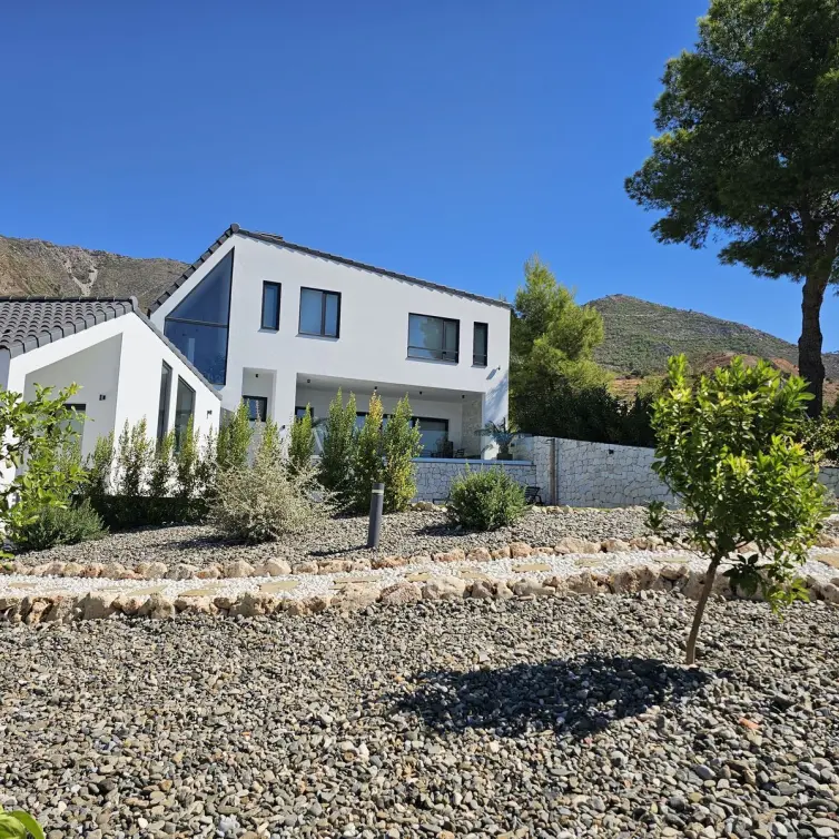 Sale of detached villa in Mijas