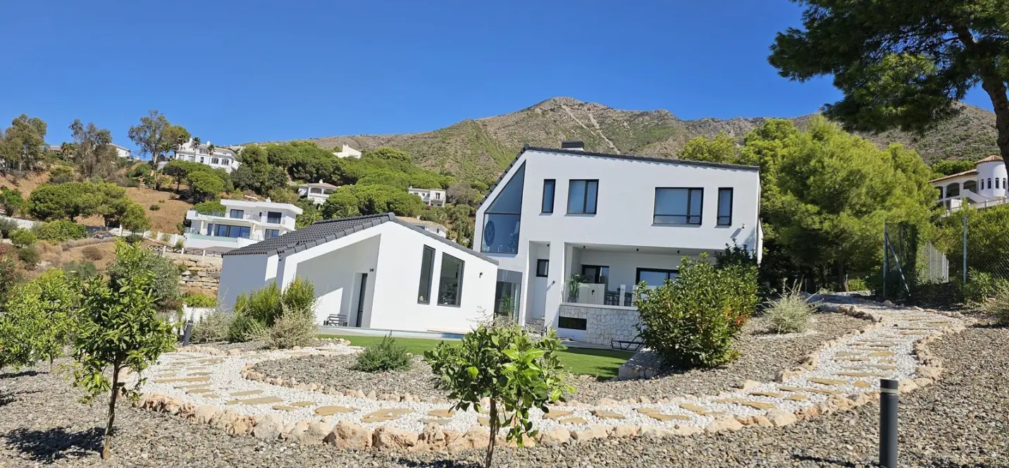 Sale of detached villa in Mijas 2
