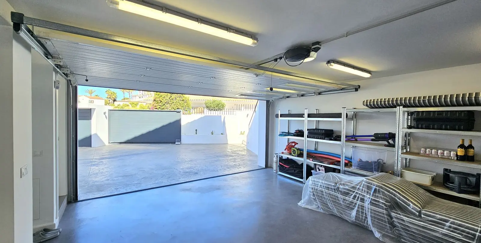 Sale of detached villa in Mijas 43
