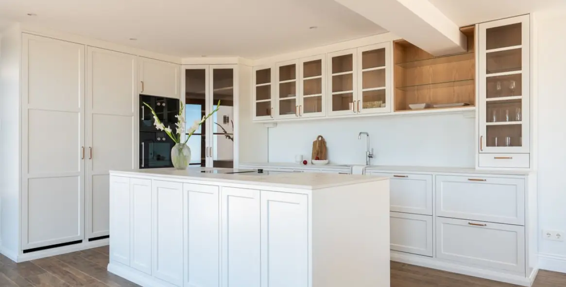 Sale of detached villa in Casares 2