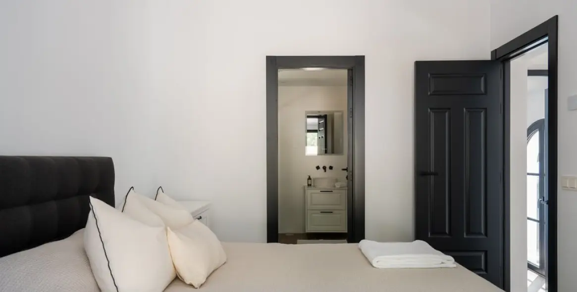 Sale of detached villa in Casares 20