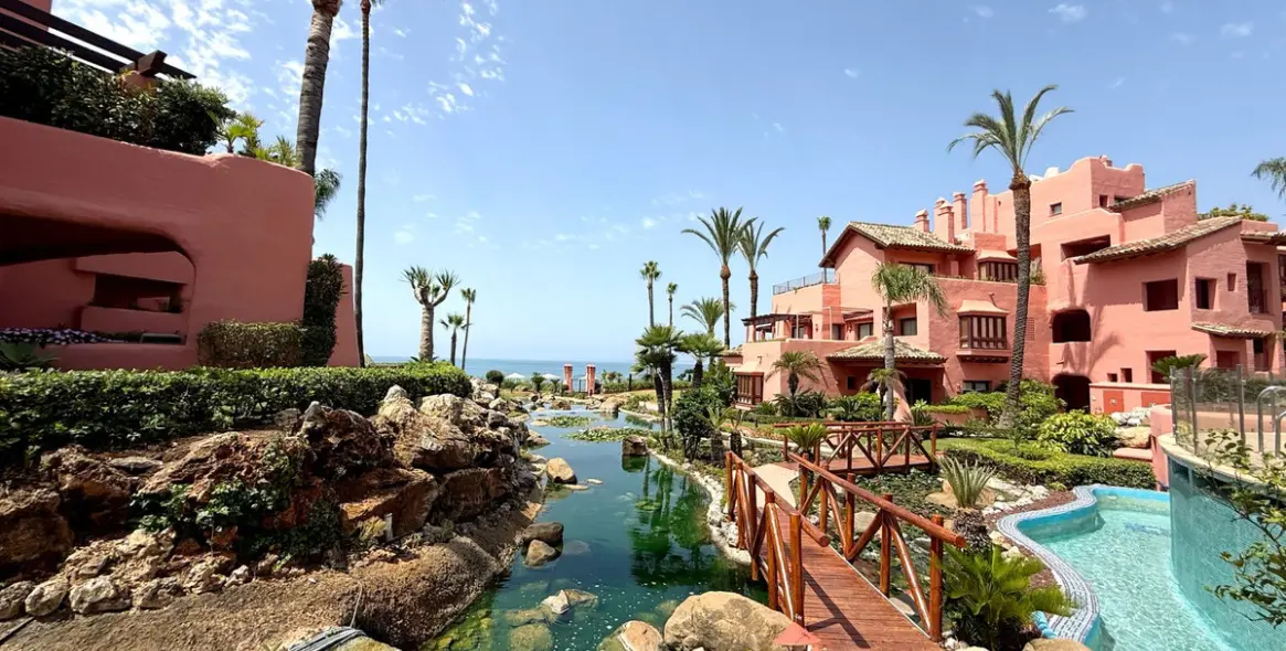 Sale of duplex in New Golden Mile 1