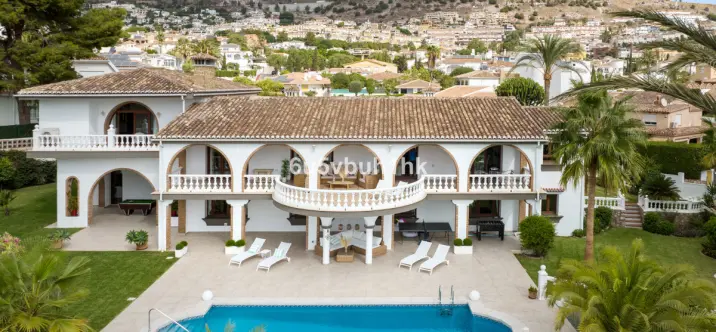 Venta de villa independiente en Arroyo de la Miel 0