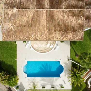 Venta de villa independiente en Arroyo de la Miel