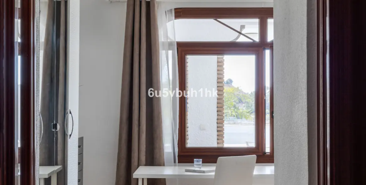 Sale of detached villa in Arroyo de la Miel 43