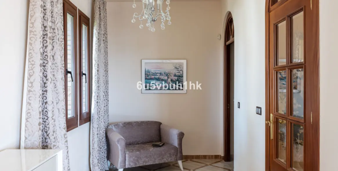 Sale of detached villa in Arroyo de la Miel 61