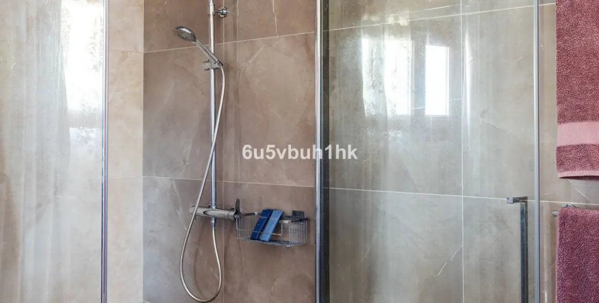 Sale of detached villa in Arroyo de la Miel 67