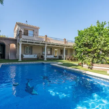 Venta de villa independiente en San Pedro de Alcántara