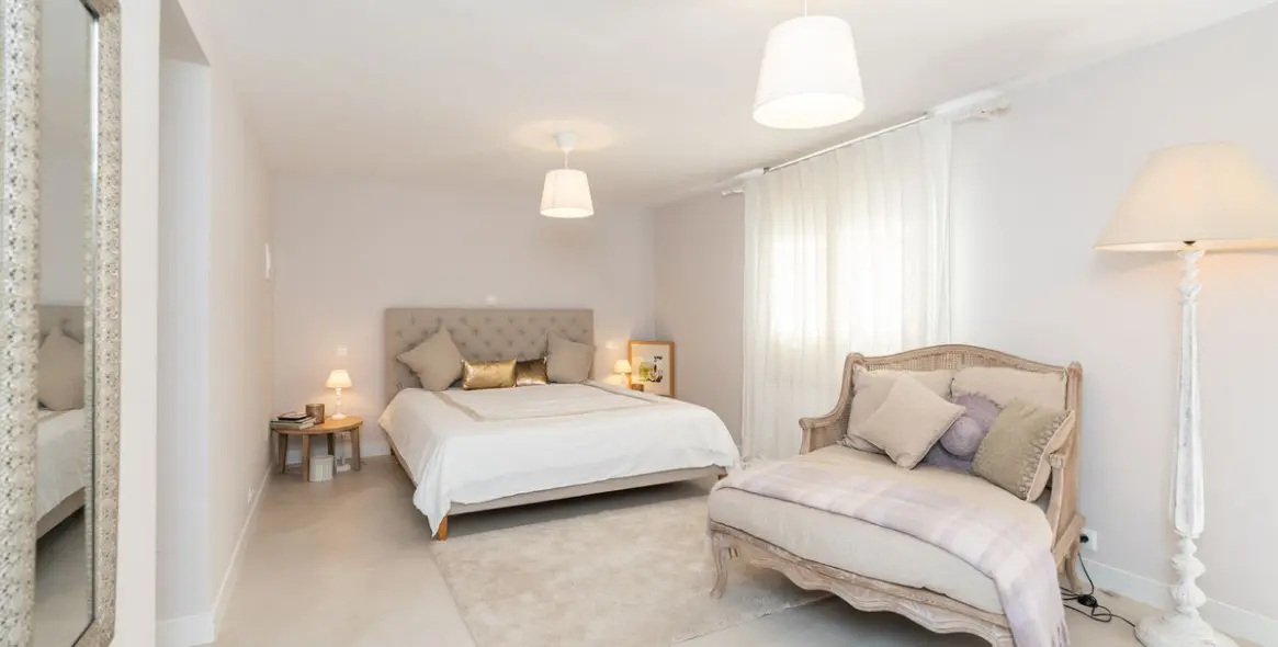 Sale of detached villa in San Pedro de Alcántara 5