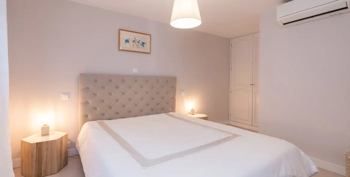 Sale of detached villa in San Pedro de Alcántara 24