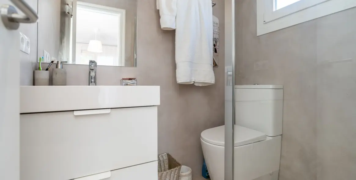 Sale of detached villa in San Pedro de Alcántara 25