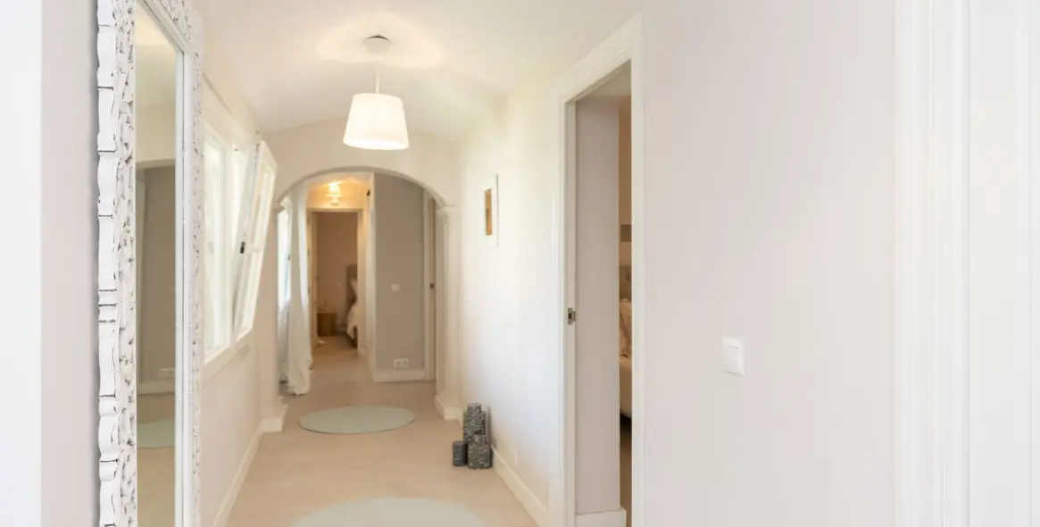 Sale of detached villa in San Pedro de Alcántara 26