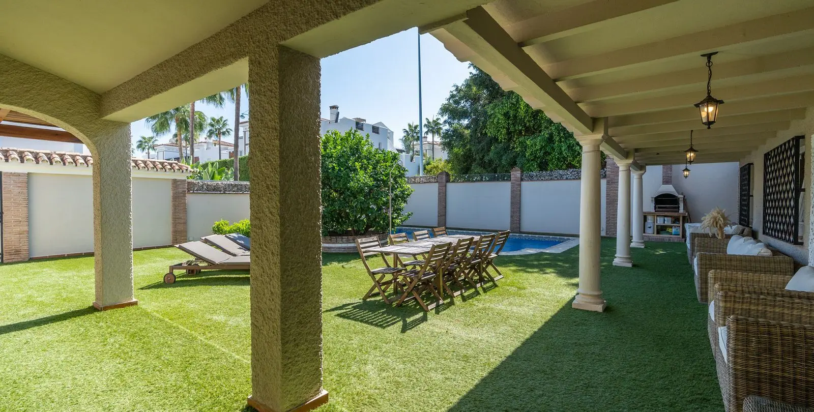 Venta de villa independiente en San Pedro de Alcántara 30