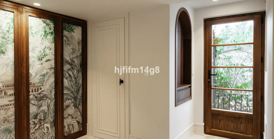 Sale of townhouse in The Golden Mile 7