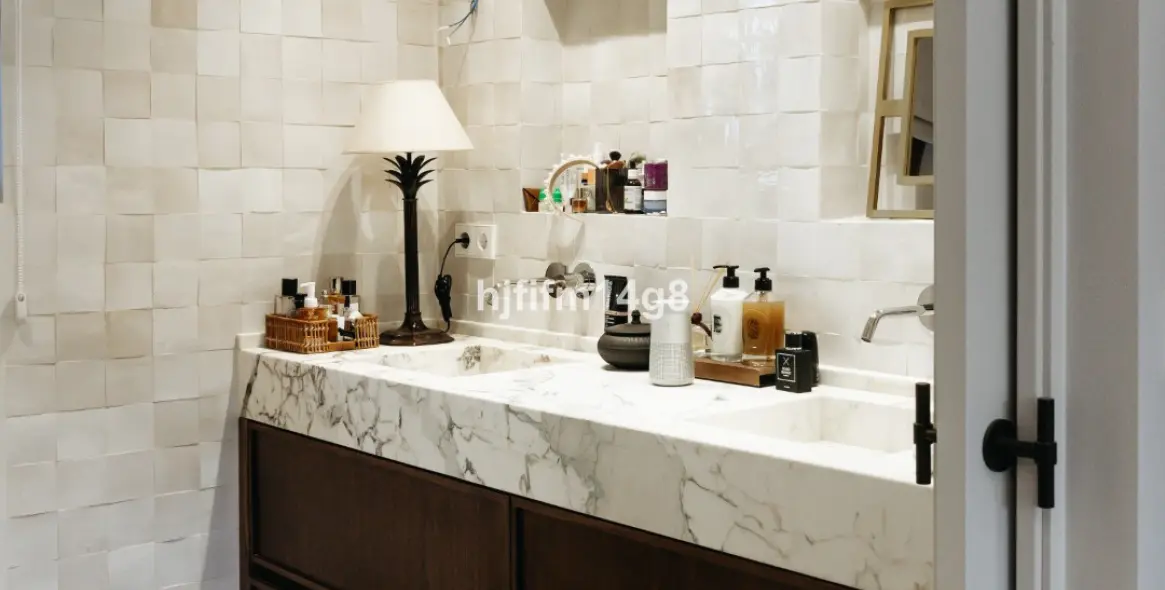 Sale of townhouse in The Golden Mile 16