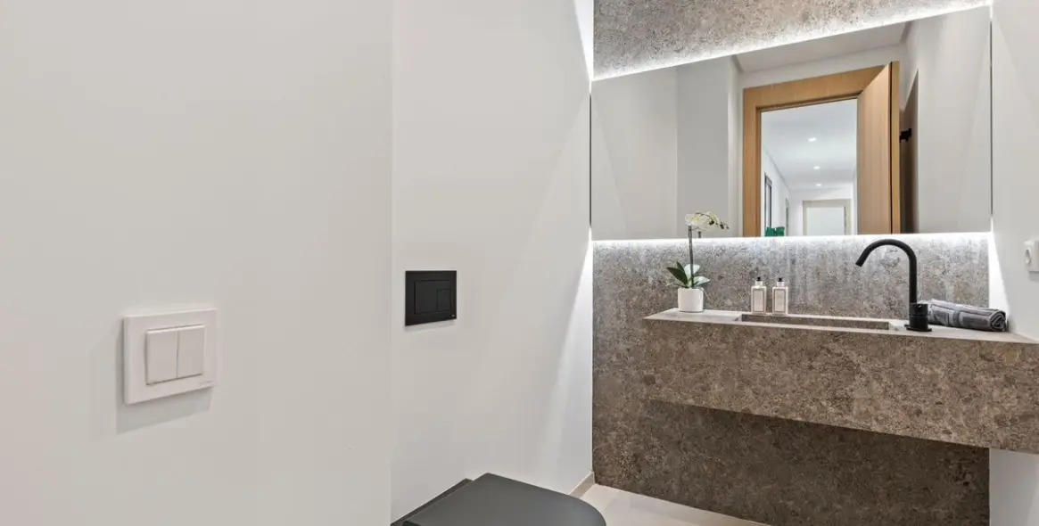 Sale of detached villa in Benahavís 12