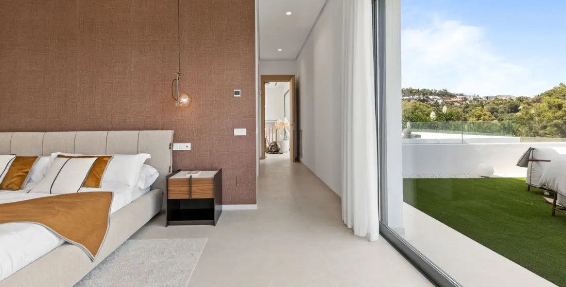 Sale of detached villa in Benahavís 13