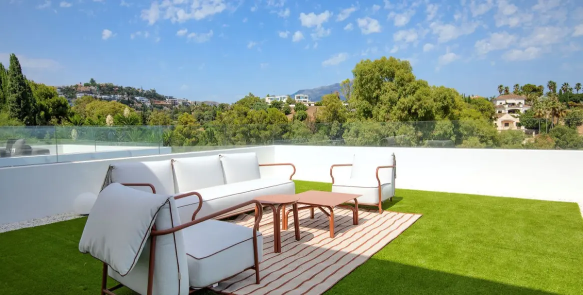 Sale of detached villa in Benahavís 17