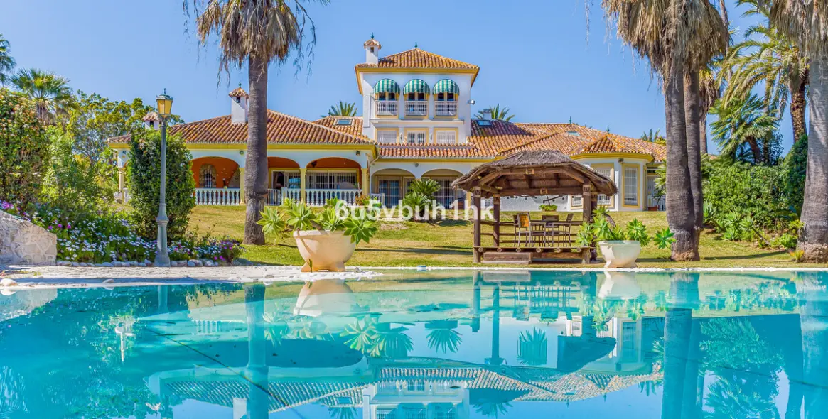 Sale of detached villa in Mijas 1