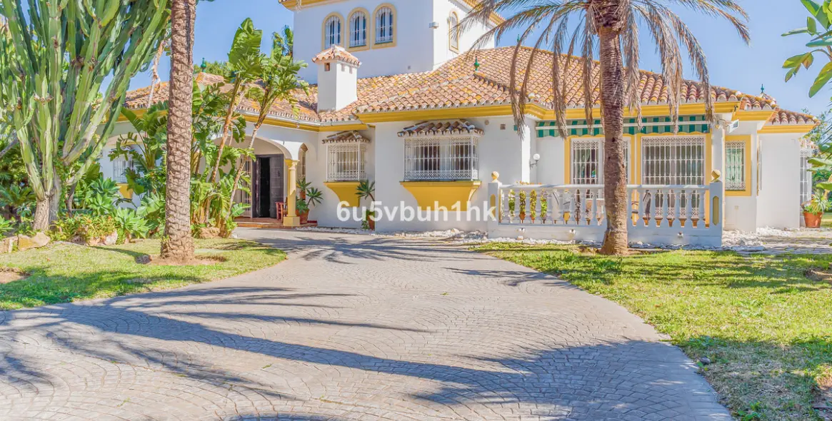 Sale of detached villa in Mijas 14