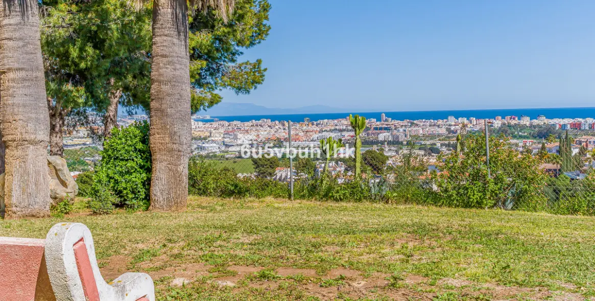 Sale of detached villa in Mijas 28