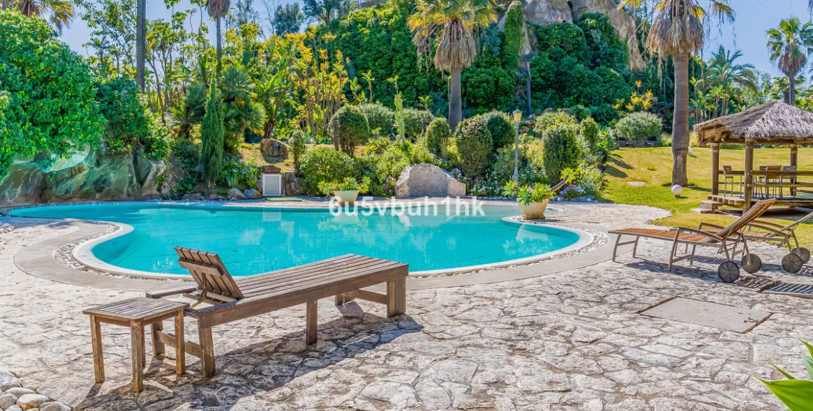 Sale of detached villa in Mijas 42