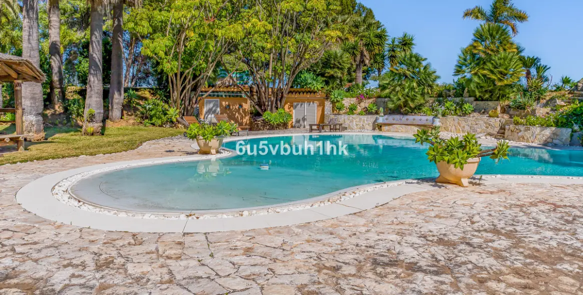 Sale of detached villa in Mijas 45