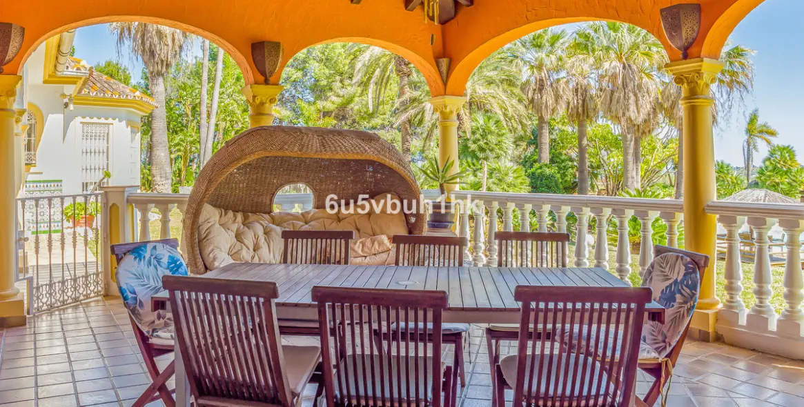 Sale of detached villa in Mijas 60